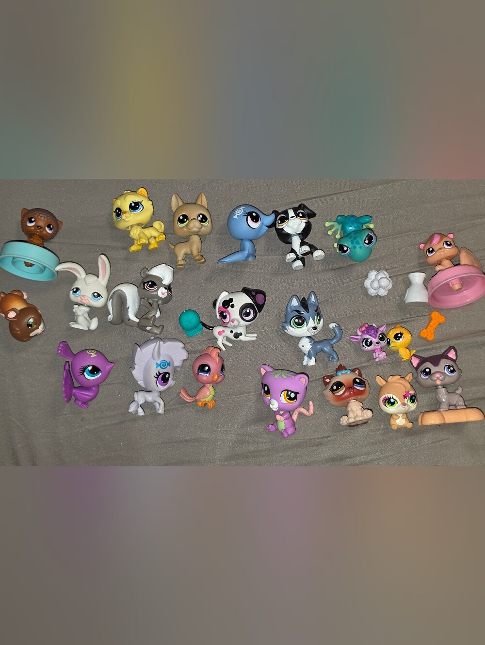 20 Peices Littlest Pet Shop Lot